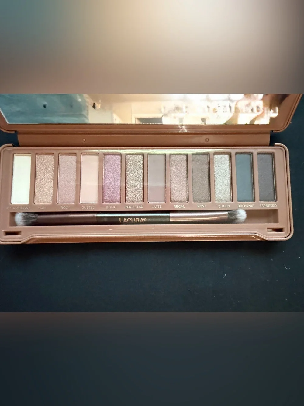 Lacura Naturals: Three Eyeshadow Palette- 12 Colors, Includes Mirror & Brush NIB